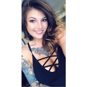 Meet your Posher, Brooke